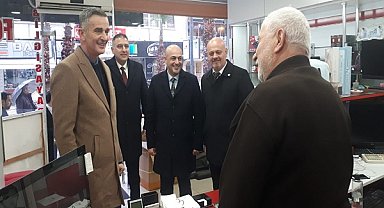 İYİ Partili Dikbayır, Karasu ve Geyve’de esnafla bir araya geldi