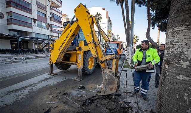 İzmir Büyükşehir Belediyesi, deprem bölgesindeki faaliyetlerini sürdürüyor