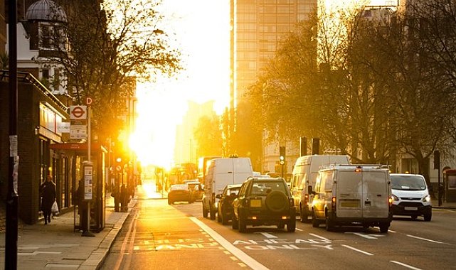 İzmir'de trafiğe kayıtlı araç sayısı Şubat ayı sonu ile 1 milyon 668 bin 391 oldu