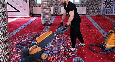 İzmir Narlıdere'nin camileri Ramazan'a hazır