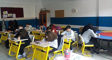 İzmirli Öğrenciler