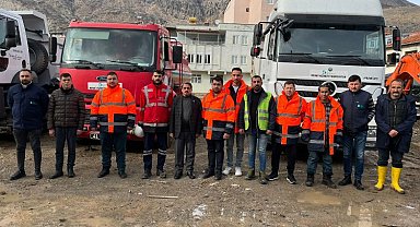 İzmit'in iş makinaları afet bölgesinde