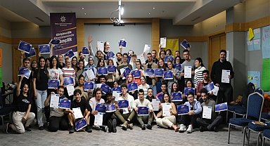 Kapsül Teknoloji Platformu 8 ülkeden 50 gence girişimcilik eğitimi verdi