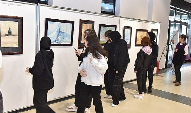 Kartepeli Öğrencilerin Ebru Sevgisi