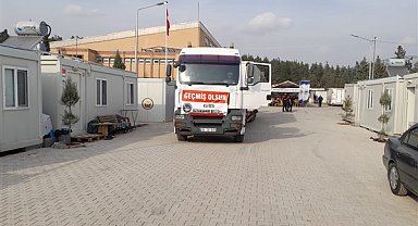 Kayseri Büyükşehir Belediyesi'nin deprem bölgesine destekleri sürüyor