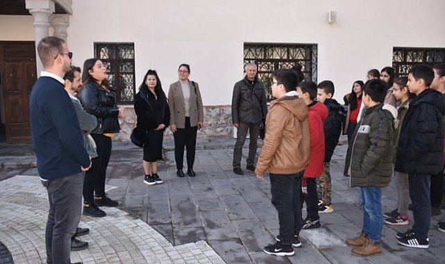 Kayseri Kocasinan'dan depremzede çocuklara moral