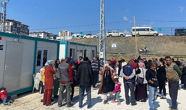 Kocaeli Büyükşehir'in Defne'deki Konteyner Kentine vatandaşlar taşınmaya başladı