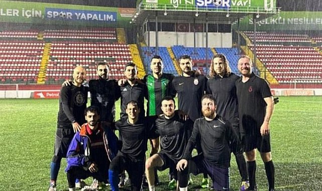 Kocaelispor formasını sırtından çıkarmıyor
