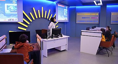 Konya Selçuklu'da teknoloji akademisi depremzede aileleri misafir etti