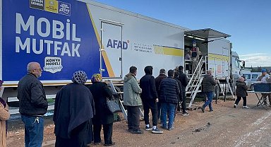 Konya'nın mobil araçları Hatay'da iç ısıtıyor