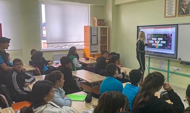 Kütahya'da gençler zararlı maddelere karşı bilgilendirildi