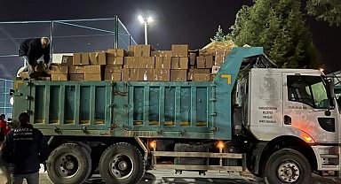 Manisa Büyükşehir'den Yayladağı ve Altınözü'ne erzak desteği