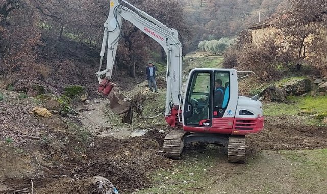 Manisa'da MASKİ dere temizliklerini sürdürüyor
