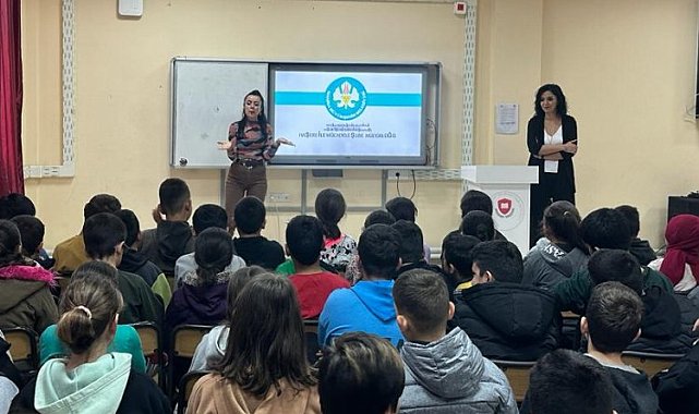 Manisalı öğrenciler vektörel mücadeleyi öğreniyor