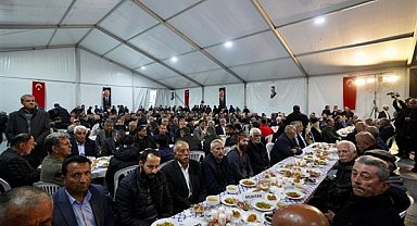 Millet İttifakı liderleri 5 bin depremzede ile iftarda buluştu