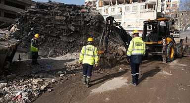 Sakarya Büyükşehir, Kahramanmaraş'ta içme suyu hatlarını onarıyor