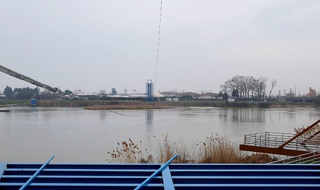 Sakarya Nehri'nde 'zipline' heyecanı