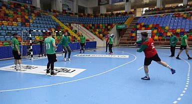 Sakarya'nın hentbolda yarı final rakibi Beykoz