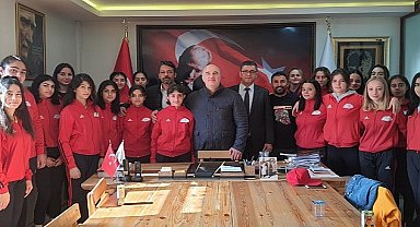 Şampiyonlardan Saray Belediyesi'ne ziyaret