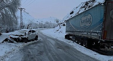 Şanlıurfaspor konvoyunda kaza: 3 yaralı
