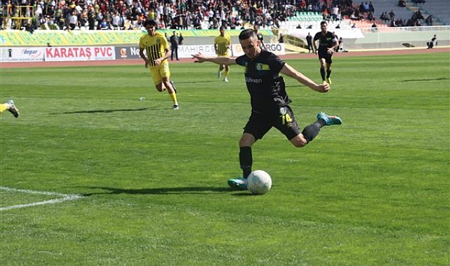 Şanlıurfaspor, Tarsus İdman Yurdu Spor'u 11- 0 mağlup etti
