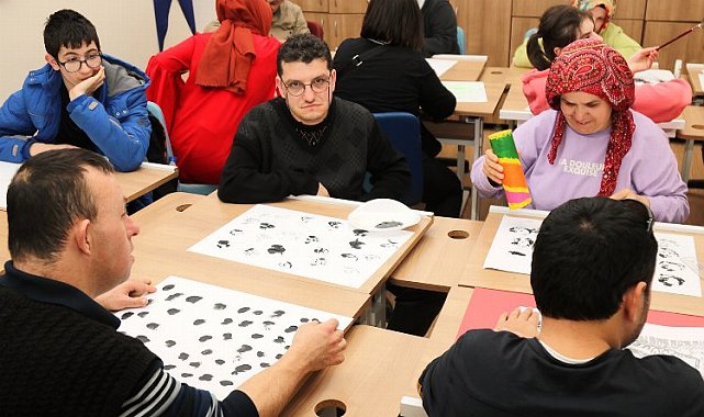 SGM'de sanata ve sevgiye engel yok