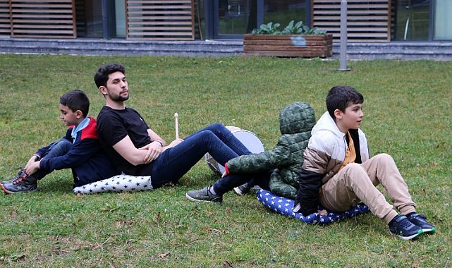 SGM'li miniklerden doğa sevgisi için drama etkinliği
