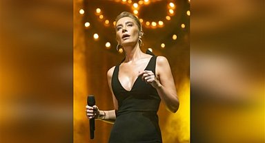 Sıla'nın deprem dayanışma konserinde göz yaşartan duygulu konuşması
