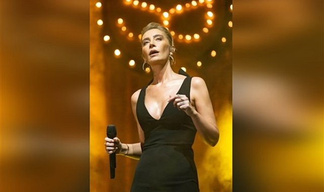 Sıla'nın deprem dayanışma konserinde göz yaşartan duygulu konuşması