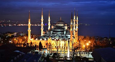 Siyasilerden Berat Kandili mesajı