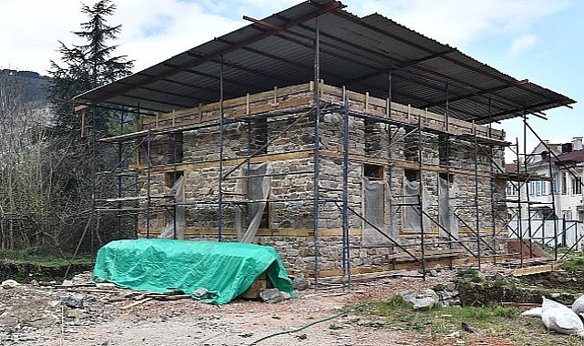 Tarihi mescid gün yüzüne çıkıyor
