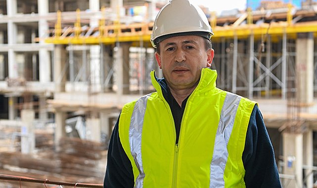 Tuzla'da orta hasarlı binalar tahliye edilerek yıkım sürecine başlandı