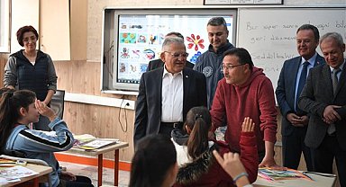 Vali Çiçek ve Başkan Büyükkılıç’tan eğlenceli deprem bilinçlendirmesi