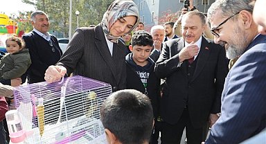Vali Yiğitbaşı, depremzede vatandaşları ziyaret etti