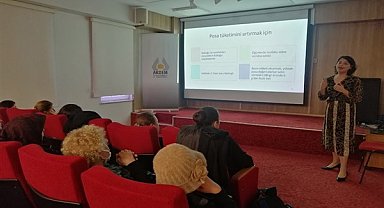 Zeytinburnu Belediyesi, Aktif Yaşlanma Bilgilendirme Semineri düzenledi