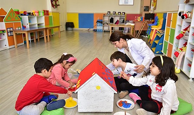 Açem’li minikler sokak hayvanları için mama ve su kabı yaptılar