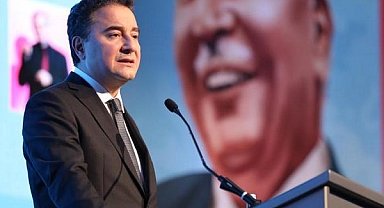 Babacan: “Bütün gençler adına ‘Bebecan’ olmaktan gurur duyarım”
