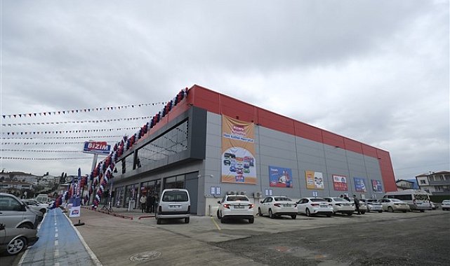 Bizim Toptan’ın Sakarya’daki üçüncü mağazası açıldı