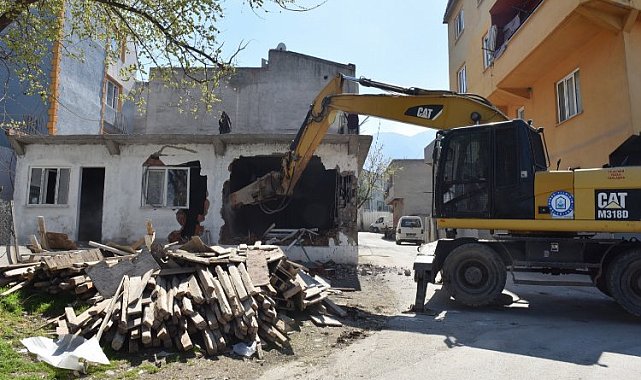 Bursa Yıldırım'da 137 kaçak yapı yıkıldı