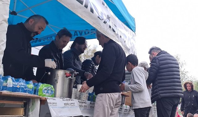 Çayırova'dan derneklerle Defne iftarı