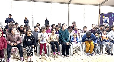 Depremin yaraları çocuk etkinlikleri ile sarılıyor
