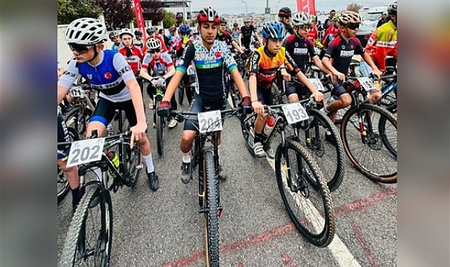 Eren Geçim, Aydın MTB CUP “XCO” Dağ Bisiklet Şampiyonası'nda birinci oldu