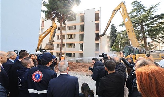 İmamoğlu: “4 yılda 25 yılın üstüne çıkmış durumdayız”