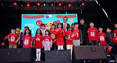 İmamoğlu: “Milletin sesinin kısıldığı yerde çocuklarımız konuşamaz”