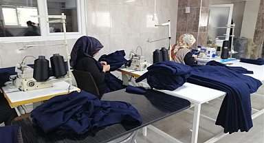 Kadın Kültür Evleri depremzedeler için üretiyor