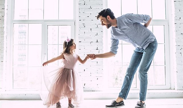 Kız çocuklarında babaya aşırı düşkünlük 3-6 yaş arasında görülüyor