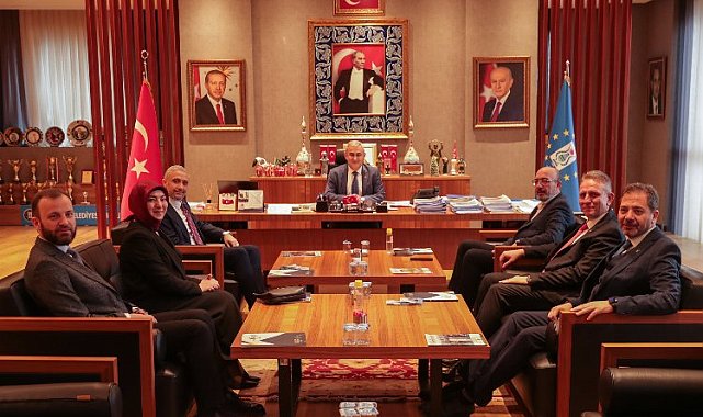 Kütahya'da AK Partili vekil adaylardan Başkan Işık'a ziyaret