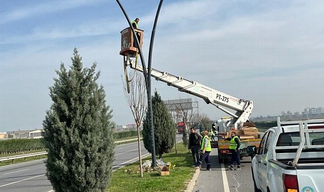 Manisa-İzmir Çevre Yolu'nda aydınlatma çalışmaları