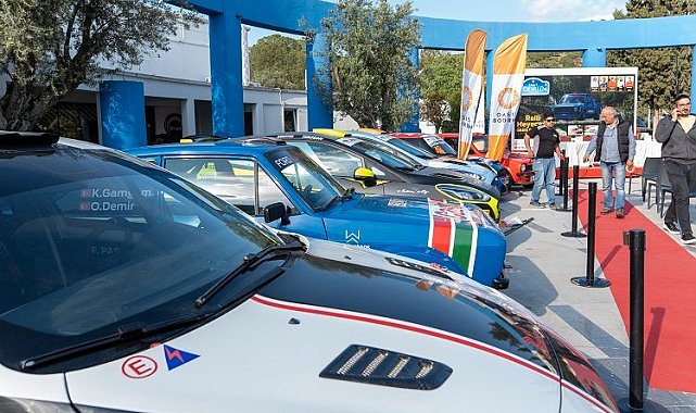 Şampiyon ralli pilotları sergide buluştu