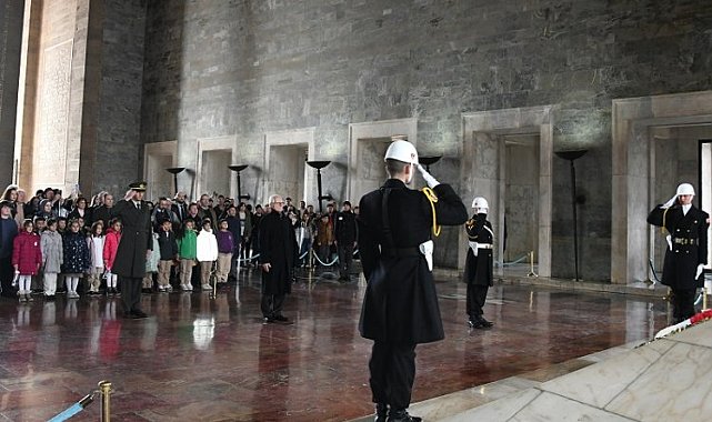 TEGV üyeleri Ata'nın huzurunda